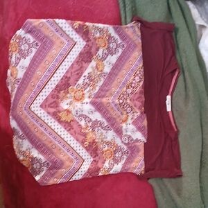 Rewind Chevron Floral Tee - Burgundy and Orange